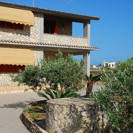 B&B Garzia Marinella  Bagian luar foto