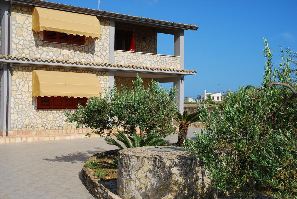 B&B Garzia Marinella  Bagian luar foto